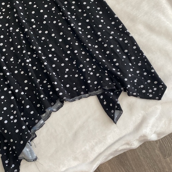Black and gray polka dot sleeveless midi dress - Picture 4 of 17
